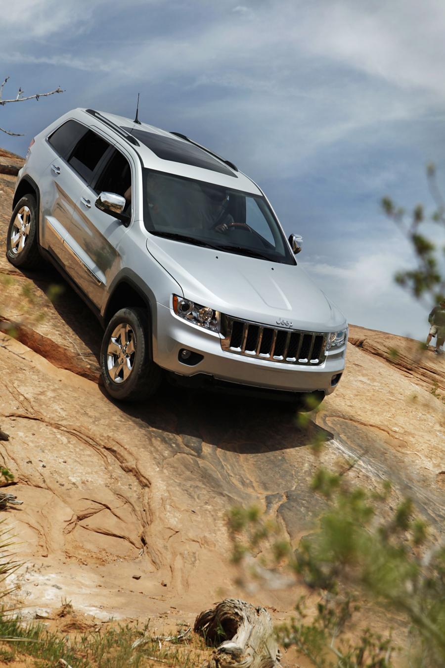  Jeep Grand Cherokee Overland 2012 года  (фото 7 из 7)